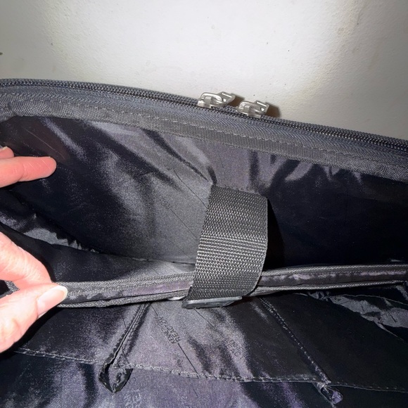 Kenneth Cole Dark Leather Messenger Bag - Picture 8 of 10